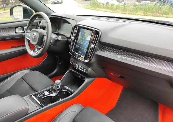 Volvo XC 40 cena 119900 przebieg: 55000, rok produkcji 2019 z Brok małe 379